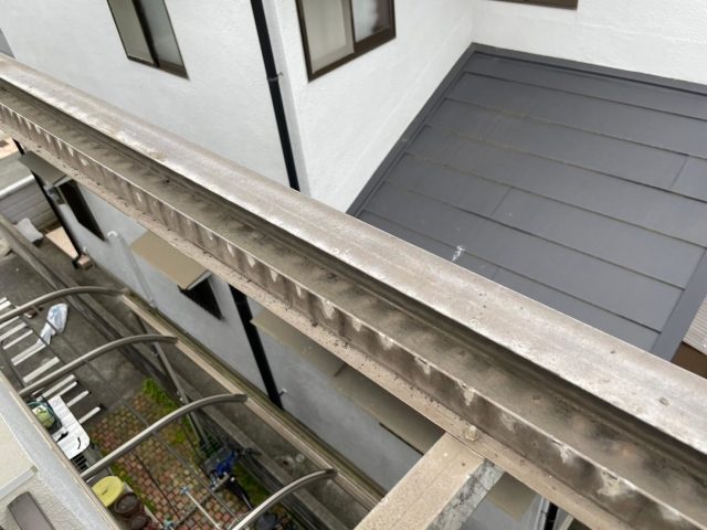 姫路市でベランダ屋根のフレームの点検